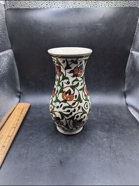 Vintage Hand Painted Pottery Folk Art Turkish Kutahya Bud Vase